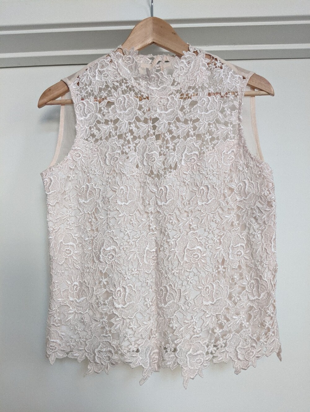 NEIMAN MARCUS LACE Light pink Blouse
